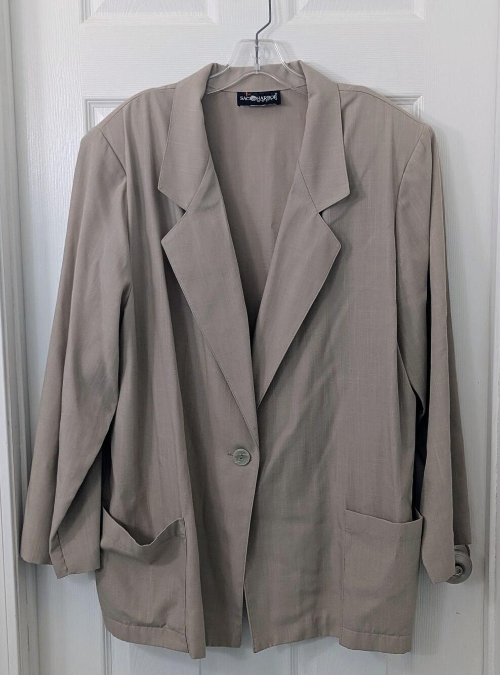 Sag Harbor Woman Beige Lightweight Blazer – Size 24W